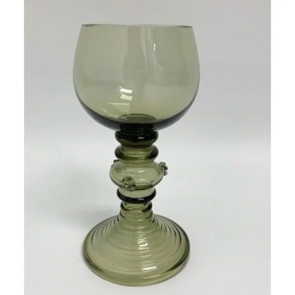Theresienthal in Bavaria, glass pattern 544. Green Victorian vine glasses set 3